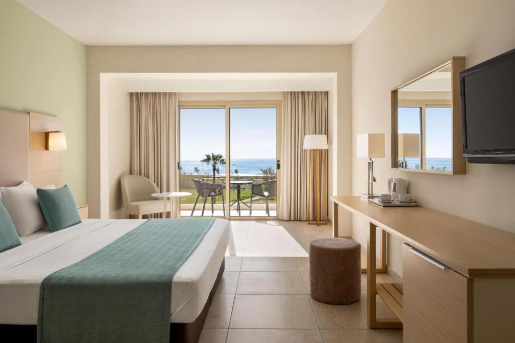 Freij Hotel & Resort - Adults Only Ayia Napa Bagian luar foto
